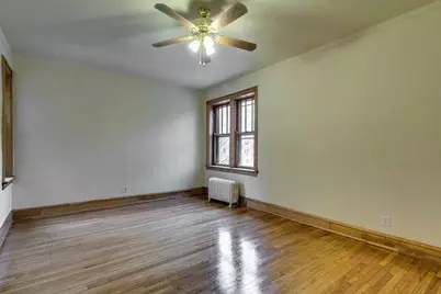 1350 E Hyde Park Boulevard #2E, Chicago, IL 60615 - Photo 4