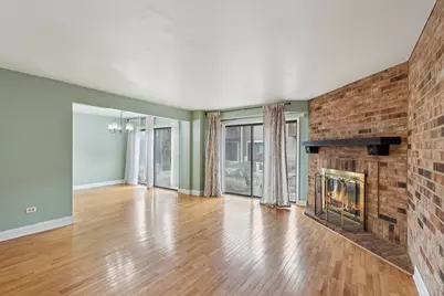105 W Dover Drive, Mount Prospect, IL 60056 - Photo 4