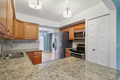105 W Dover Drive, Mount Prospect, IL 60056 - Photo 8