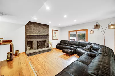 3423 Grandmore Avenue, Gurnee, IL 60031 - Photo 8
