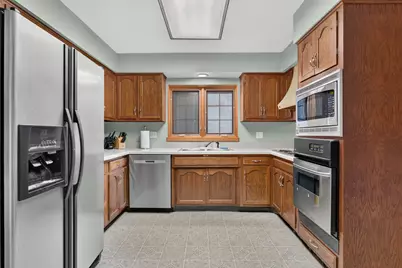 1109 Lancaster Avenue, Elk Grove Village, IL 60007 - Photo 6