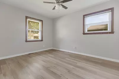 1031 Maple Lane, Elk Grove Village, IL 60007 - Photo 14