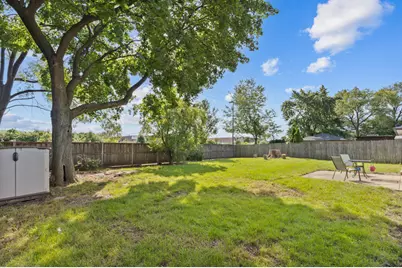 1031 Maple Lane, Elk Grove Village, IL 60007 - Photo 20