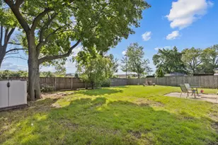 1031 Maple Ln, Elk Grove Village, IL 60007 - Photo 20