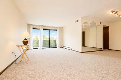 5447 W Lawrence Avenue #203, Chicago, IL 60630 - Photo 14