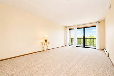 5447 W Lawrence Avenue #203, Chicago, IL 60630 - Photo 16