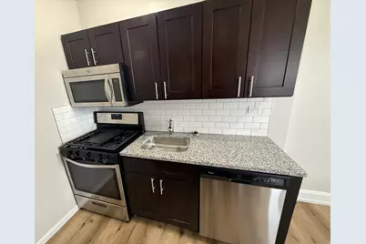 6748 N Ashland Avenue #405, Chicago, IL 60626 - Photo 4