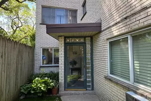 7070 N Ridge Blvd, Chicago, IL 60645 - Photo 2