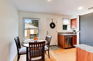 5816 W Greenleaf Ave, Chicago, IL 60646 - Photo 6