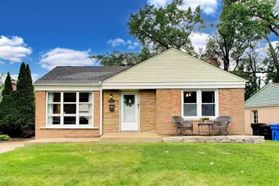 5816 W Greenleaf Avenue, Chicago, IL 60646 - Photo 1