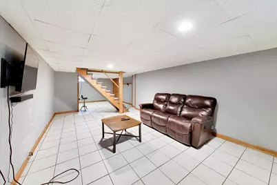 5816 W Greenleaf Avenue, Chicago, IL 60646 - Photo 20