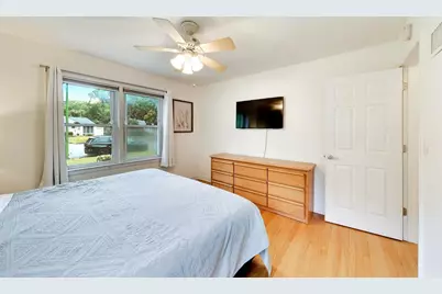 5816 W Greenleaf Avenue, Chicago, IL 60646 - Photo 12