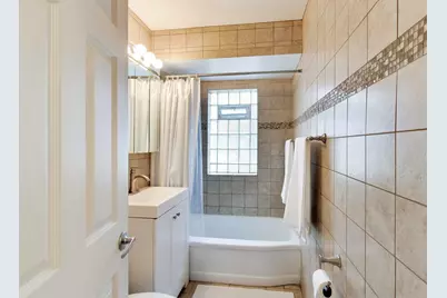 5816 W Greenleaf Avenue, Chicago, IL 60646 - Photo 16