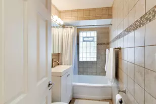 5816 W Greenleaf Ave, Chicago, IL 60646 - Photo 16