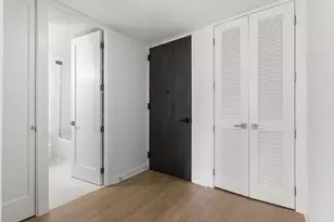 1030 N State St, Chicago, IL 60610 - Photo 18