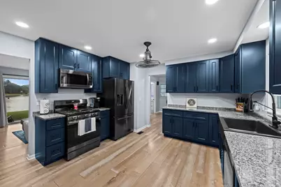 670 Versailles Circle #D, Elk Grove Village, IL 60007 - Photo 6
