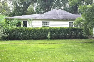 26216 N Elmwood Ave, Mundelein, IL 60060 - Photo 1