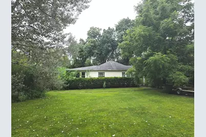 26216 N Elmwood Avenue, Mundelein, IL 60060 - Photo 2