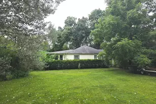 26216 N Elmwood Ave, Mundelein, IL 60060 - Photo 2