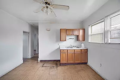 9352 S Woodlawn Avenue, Chicago, IL 60619 - Photo 16