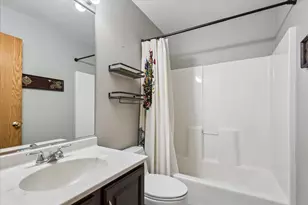 1483 Waterford Rd, North Aurora, IL 60542 - Photo 18