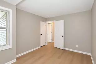 843 Navajo Dr, Carpentersville, IL 60110 - Photo 20