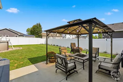 2020 Summerfield Lane, Bourbonnais, IL 60914 - Photo 8