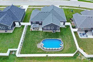 2020 Summerfield Ln, Bourbonnais, IL 60914 - Photo 6