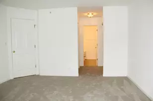 5S530 Paxton Dr, Naperville, IL 60563 - Photo 12