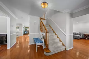530 Pinecroft Dr, Roselle, IL 60172 - Photo 2