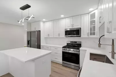 590 Durham Court, Hoffman Estates, IL 60169 - Photo 12