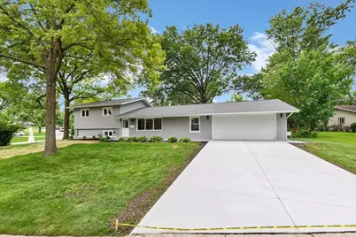 590 Durham Court, Hoffman Estates, IL 60169 - Photo 4