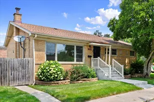 11358 S Rockwell St, Chicago, IL 60655 - Photo 1