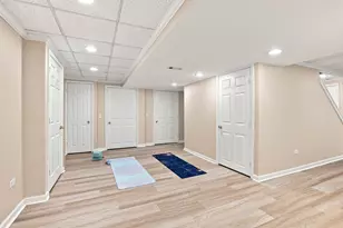 4527 Hatch Ln, Lisle, IL 60532 - Photo 34
