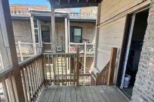 1008 W Argyle St, Chicago, IL 60640 - Photo 16
