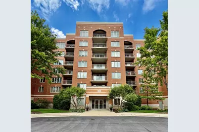 390 S Western Avenue #204, Des Plaines, IL 60016 - Photo 1