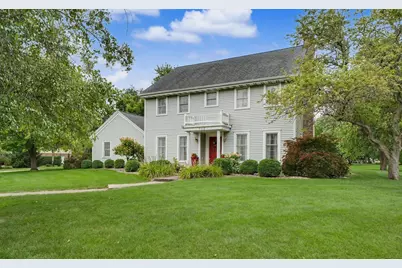 702 Cambridge Drive, Paxton, IL 60957 - Photo 2