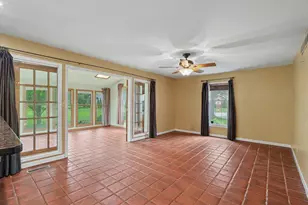 702 Cambridge Dr, Paxton, IL 60957 - Photo 14