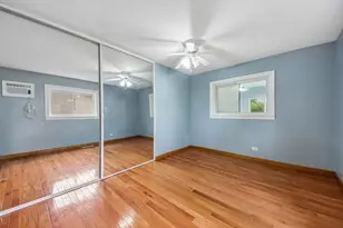 670 Lakeview Ln, Hoffman Estates, IL 60169 - Photo 32