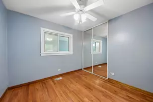 670 Lakeview Ln, Hoffman Estates, IL 60169 - Photo 24