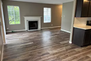 501 Lowell Dr, South Elgin, IL 60177 - Photo 2