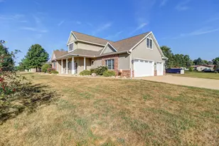 10301 Laurel Ln, Rock Falls, IL 61071 - Photo 2