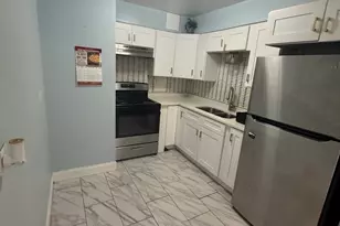 6700 S Paxton Ave, Chicago, IL 60649 - Photo 2