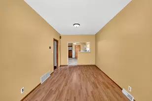13151 S Burley Ave, Chicago, IL 60633 - Photo 4