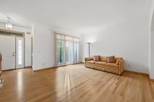 4262 W Thorndale Ave, Chicago, IL 60646 - Photo 4