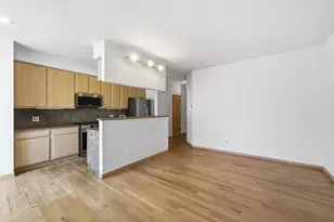 4262 W Thorndale Ave, Chicago, IL 60646 - Photo 12