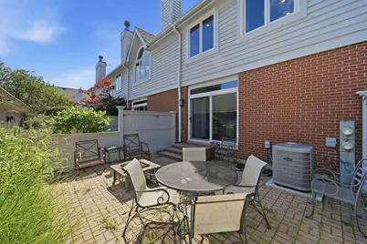 4262 W Thorndale Avenue, Chicago, IL 60646 - Photo 36