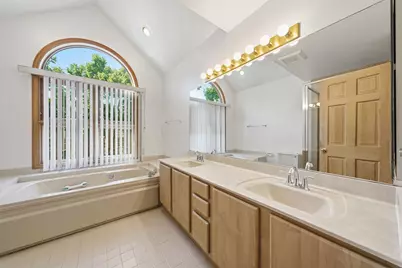 4262 W Thorndale Avenue, Chicago, IL 60646 - Photo 22