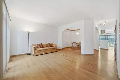 4262 W Thorndale Avenue, Chicago, IL 60646 - Photo 6