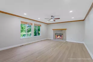 357 Wedgewood Cir, Romeoville, IL 60446 - Photo 10